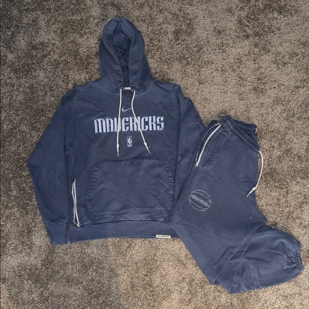 Nike Blue Mavericks Hoodie and Sweatpants Set